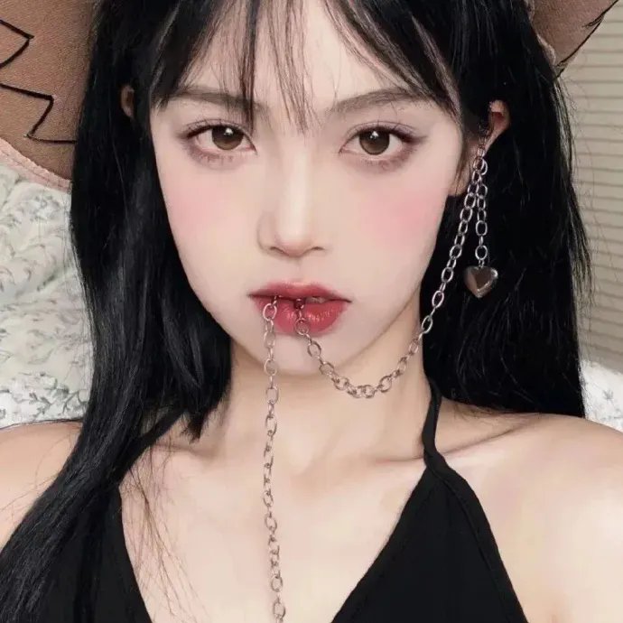 灵欲相通姊妹花